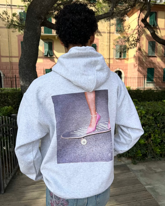 Le sweat à capuche de skateboard