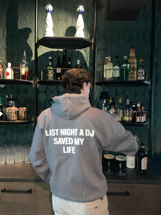 Le sweat à capuche DJ