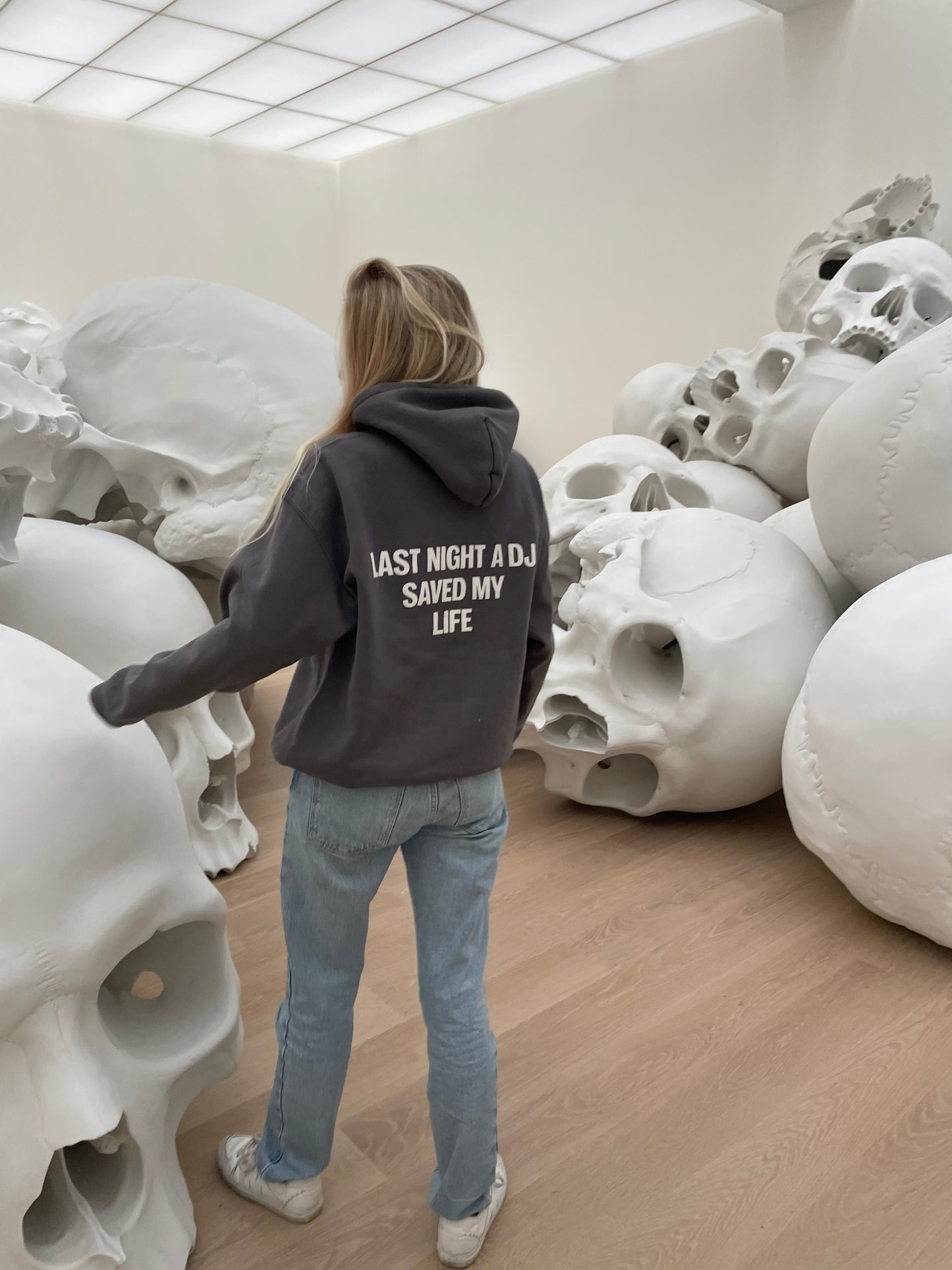 Le sweat à capuche DJ